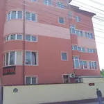 Hostel Oana